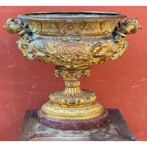 Importante coupe jardinière de style Néo renaissance en Bronze doré fondeur Graux Marly à Paris