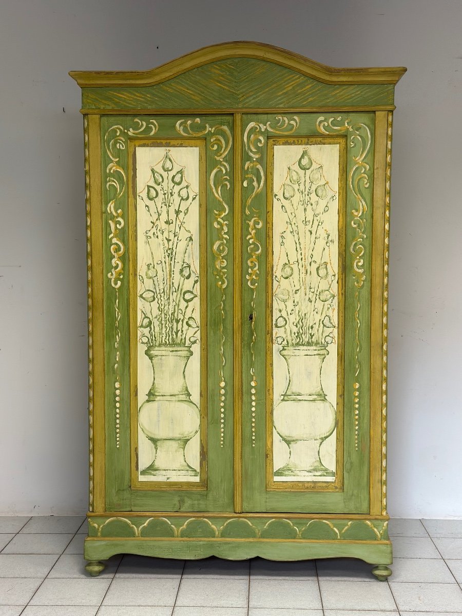Armoire Laquée Peinte. Trente Bolzano 19ème Siècle