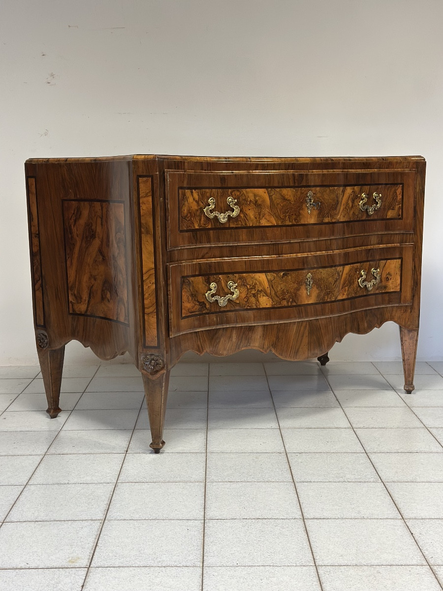 Chest Of Drawers Moved On The Front And Sides. Padua Vicenza 18th Century