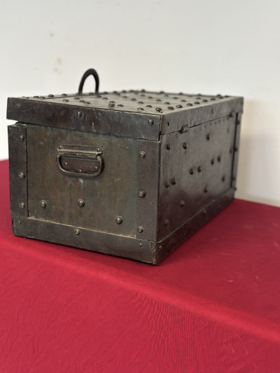 Antique Wrought Iron Chest From The 19th Century-photo-3
