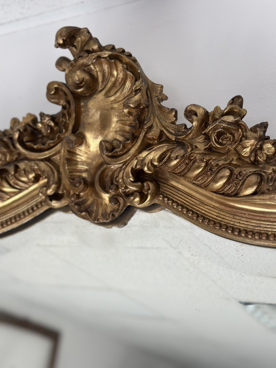 Miroir lombard sculpté et doré du XIXe siècle. 145 x 83 cm. Restauré.-photo-3