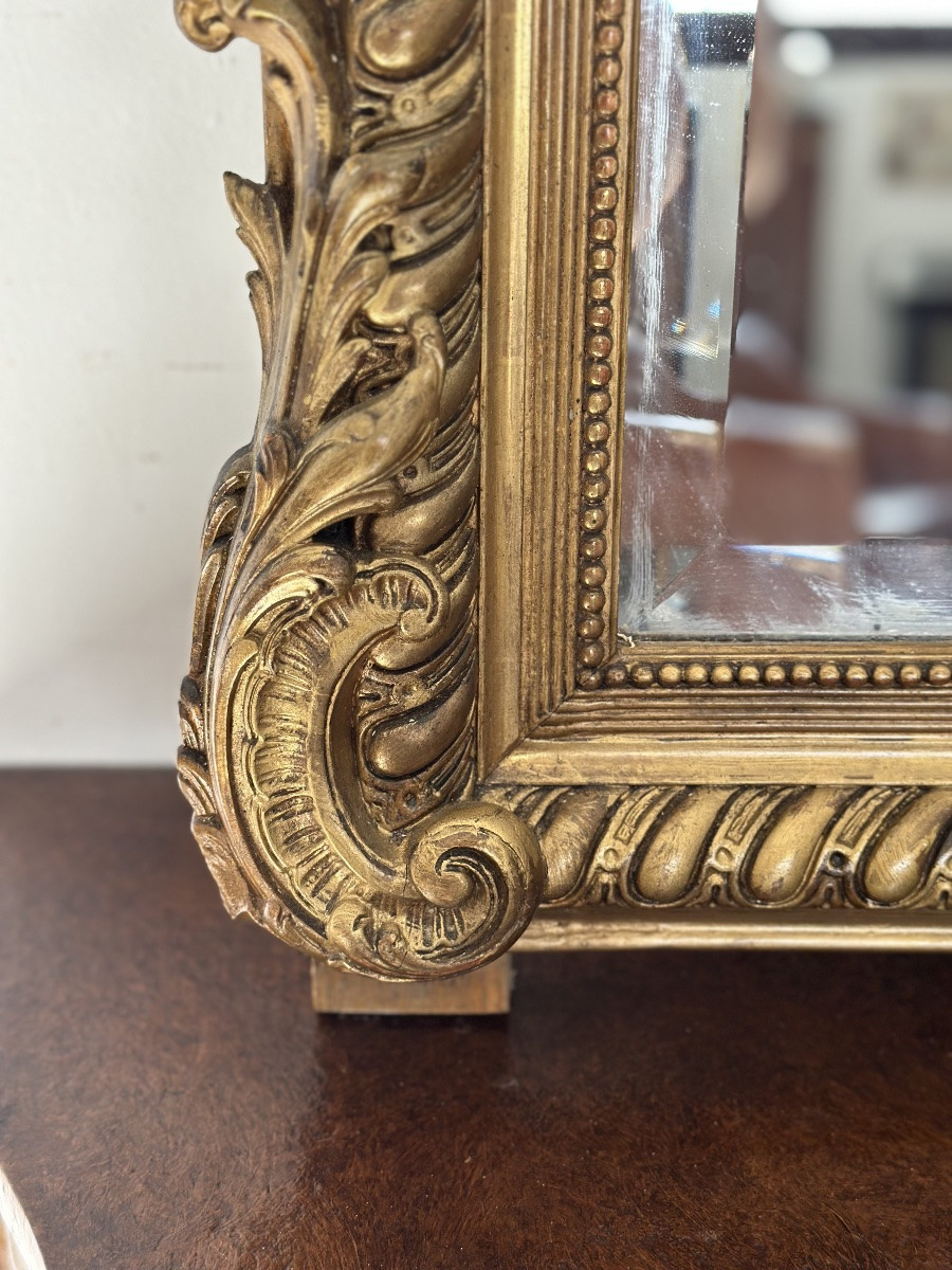 Miroir lombard sculpté et doré du XIXe siècle. 145 x 83 cm. Restauré.-photo-3