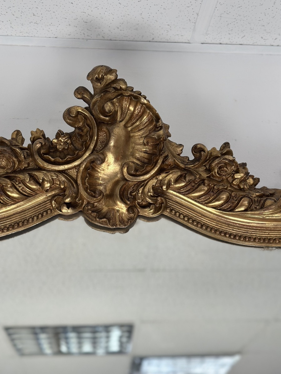 Miroir lombard sculpté et doré du XIXe siècle. 145 x 83 cm. Restauré.-photo-5