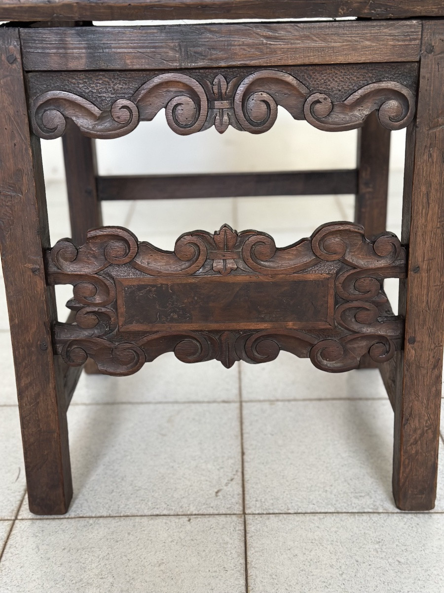 Louis XIV Carved Walnut Satchel Chair. Lombardy, 17th Century.-photo-3