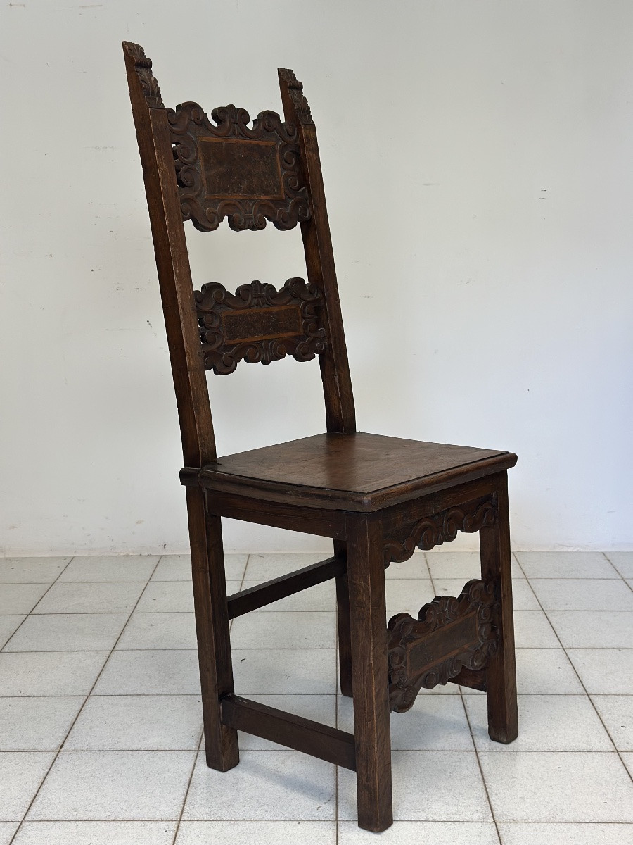 Louis XIV Carved Walnut Satchel Chair. Lombardy, 17th Century.-photo-4