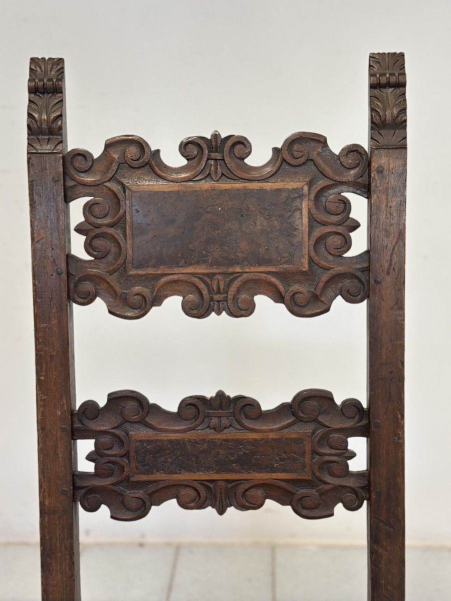 Louis XIV Carved Walnut Satchel Chair. Lombardy, 17th Century.-photo-5