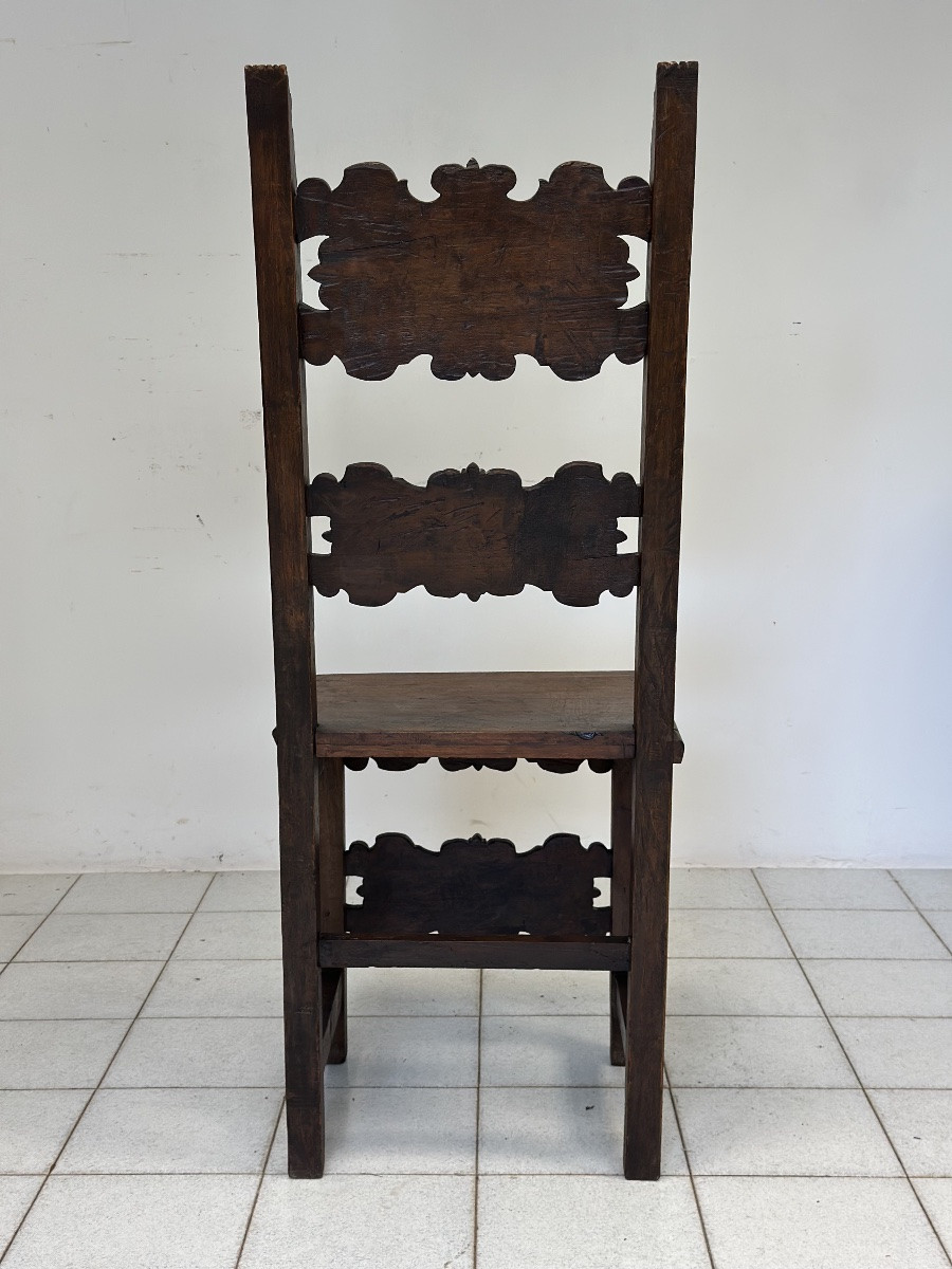 Louis XIV Carved Walnut Satchel Chair. Lombardy, 17th Century.-photo-7