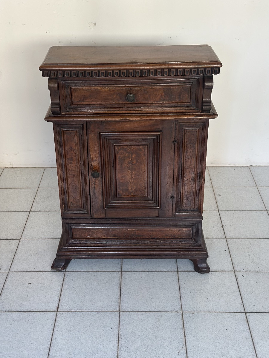 Cabinet en noyer. Lombardie 1600-photo-2