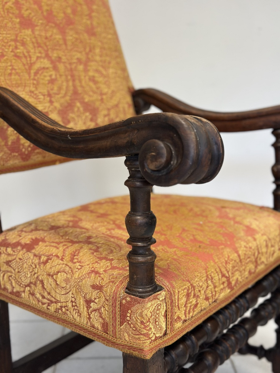 Throne Chair At The Head Of The Table. Modena, 17th Century-photo-3
