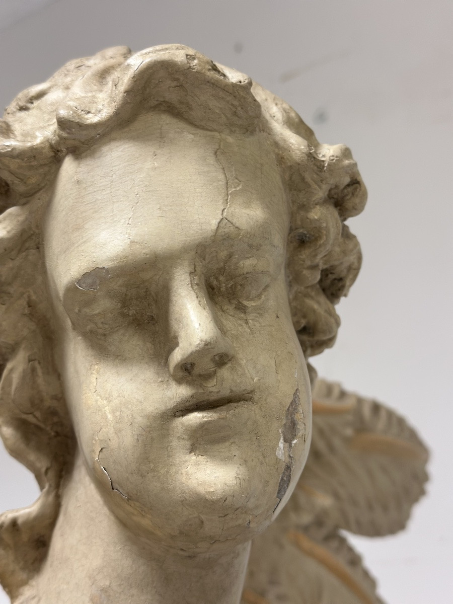 Ange ailé en bois sculpté et doré. Sienne, XVIIIe siècle. H 136 cm.-photo-6