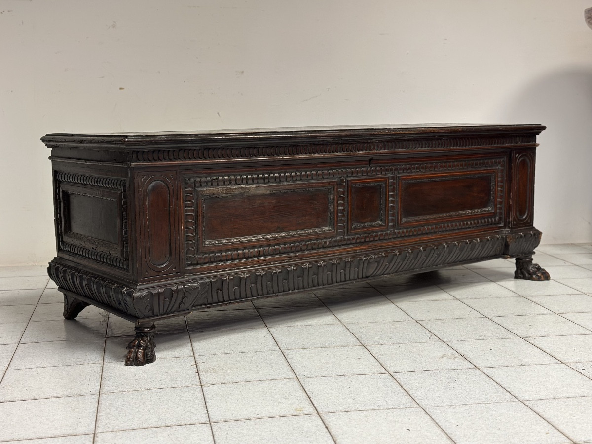Walnut Chest. Emilia Tuscany Louis XIV Period 17th Century