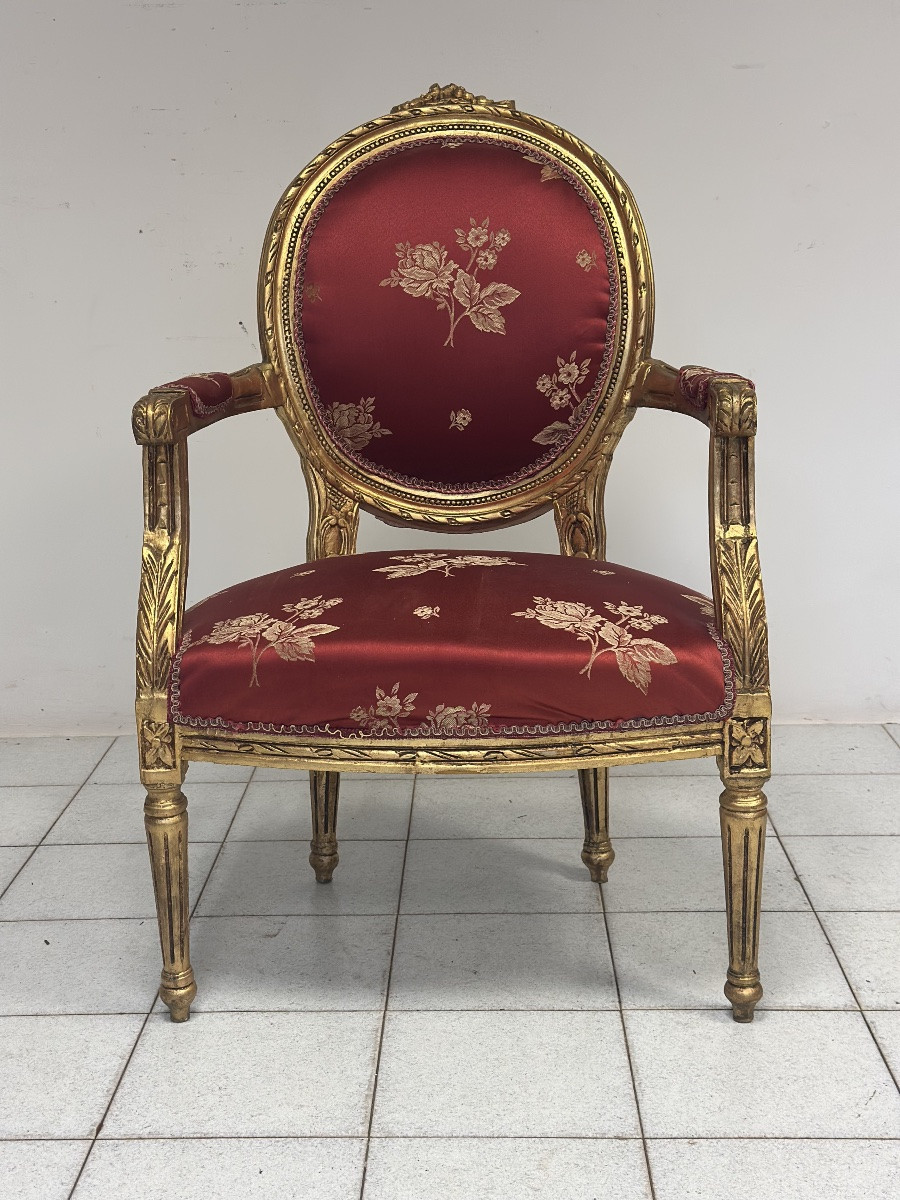 Fauteuil Napoléon III en bois sculpté et doré  -photo-1