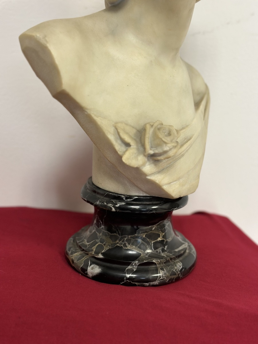 Buste en marbre de Carrare. Le beau florentin Emilio Fiaschi, 1858. 1941.-photo-1