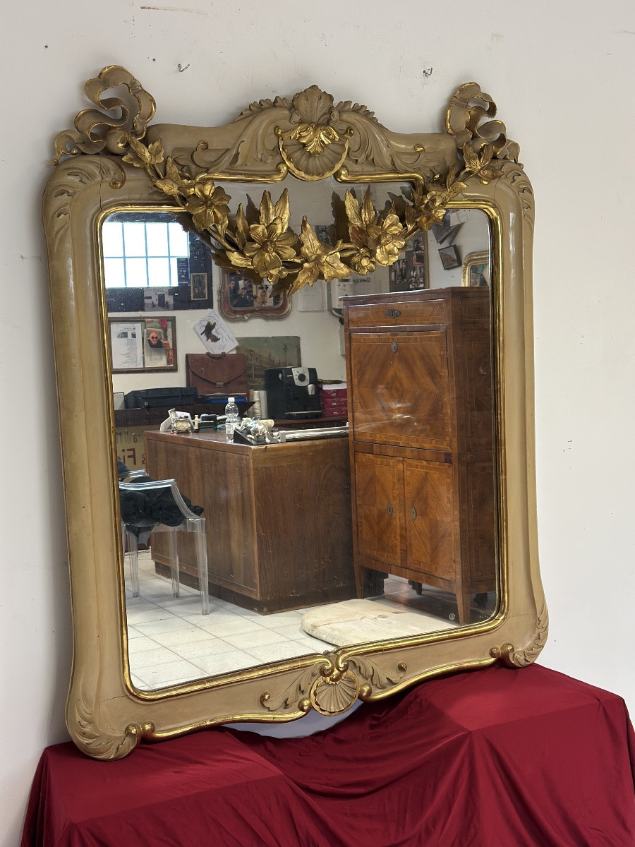 Miroir laqué et doré. Sienne, début du XIXe siècle.-photo-6