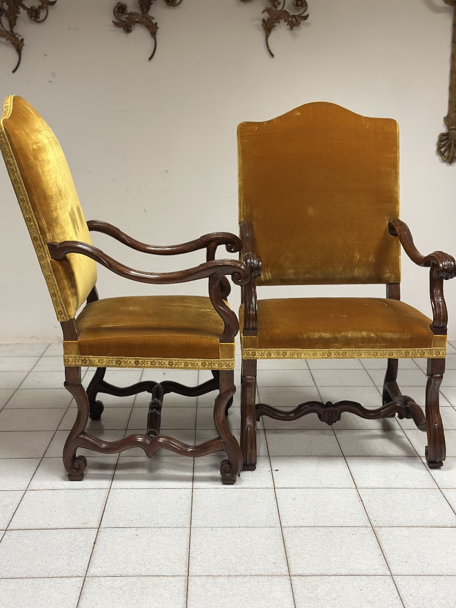 Paire de trônes en os de bélier. Lombardie, fin du XVIIe siècle.-photo-1