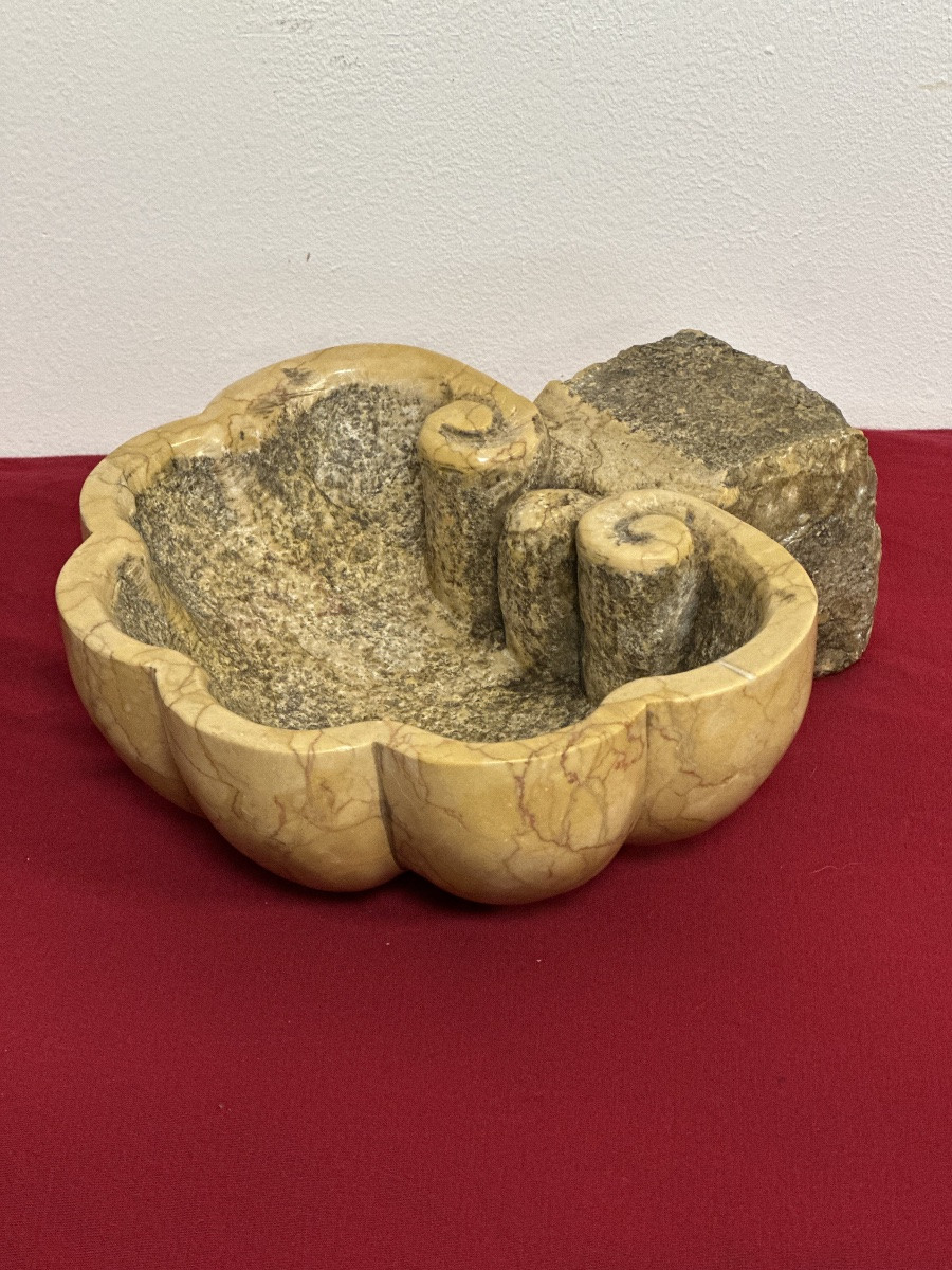 Holy Water Stoup In Yellow Siena Marble. 19th Century-photo-5