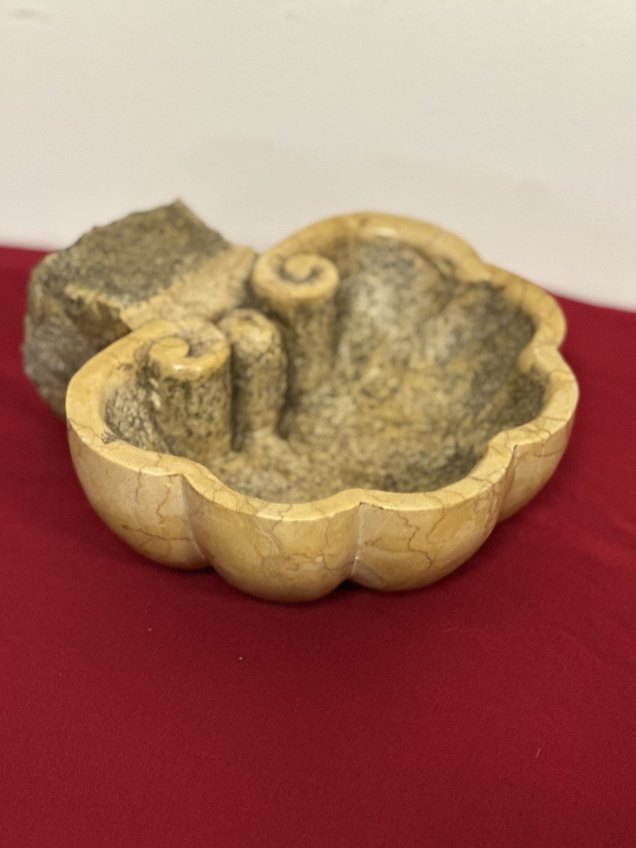 Holy Water Stoup In Yellow Siena Marble. 19th Century-photo-8