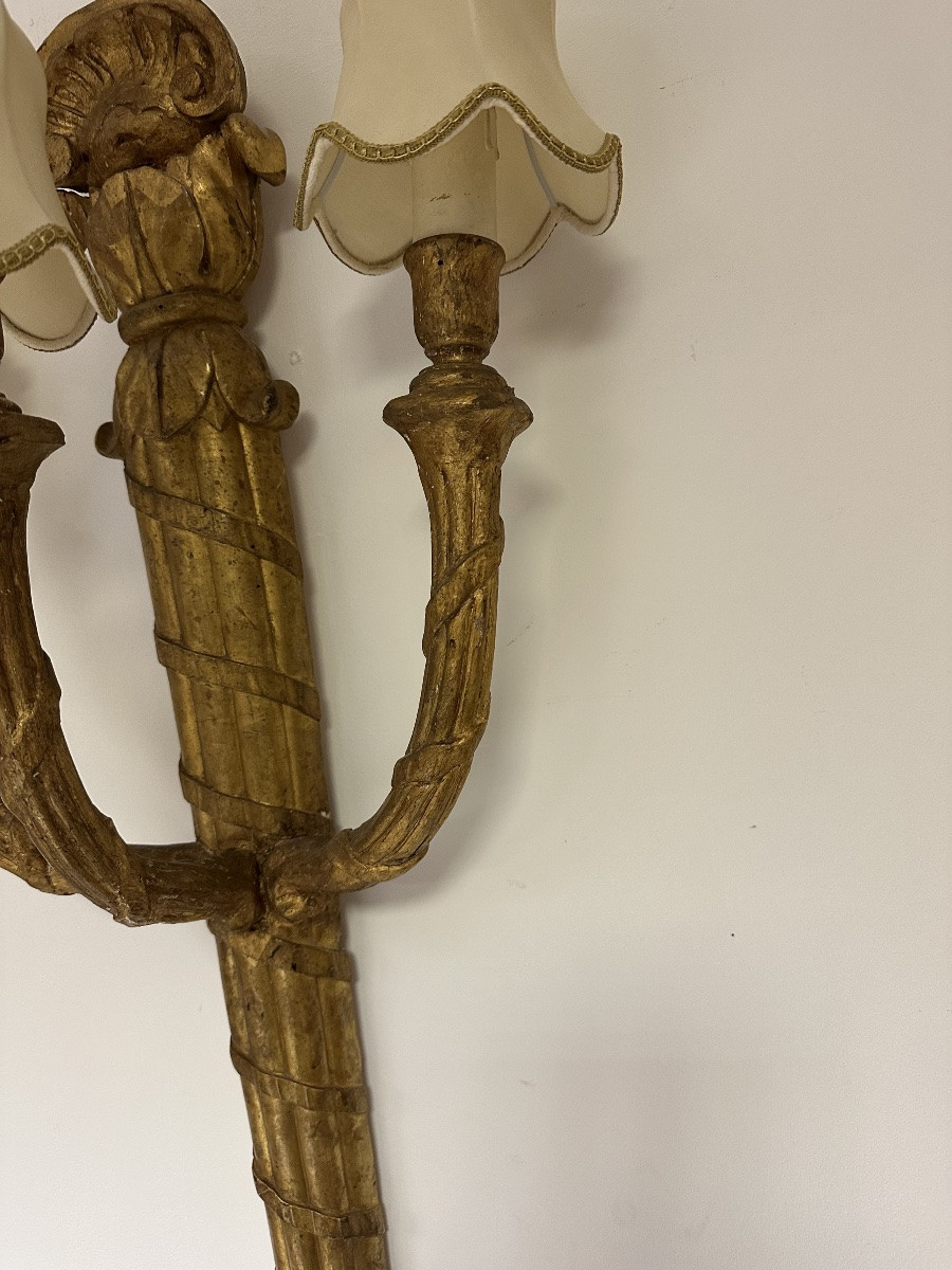 Grande applique murale Louis XVI en bois sculpté et doré-photo-2