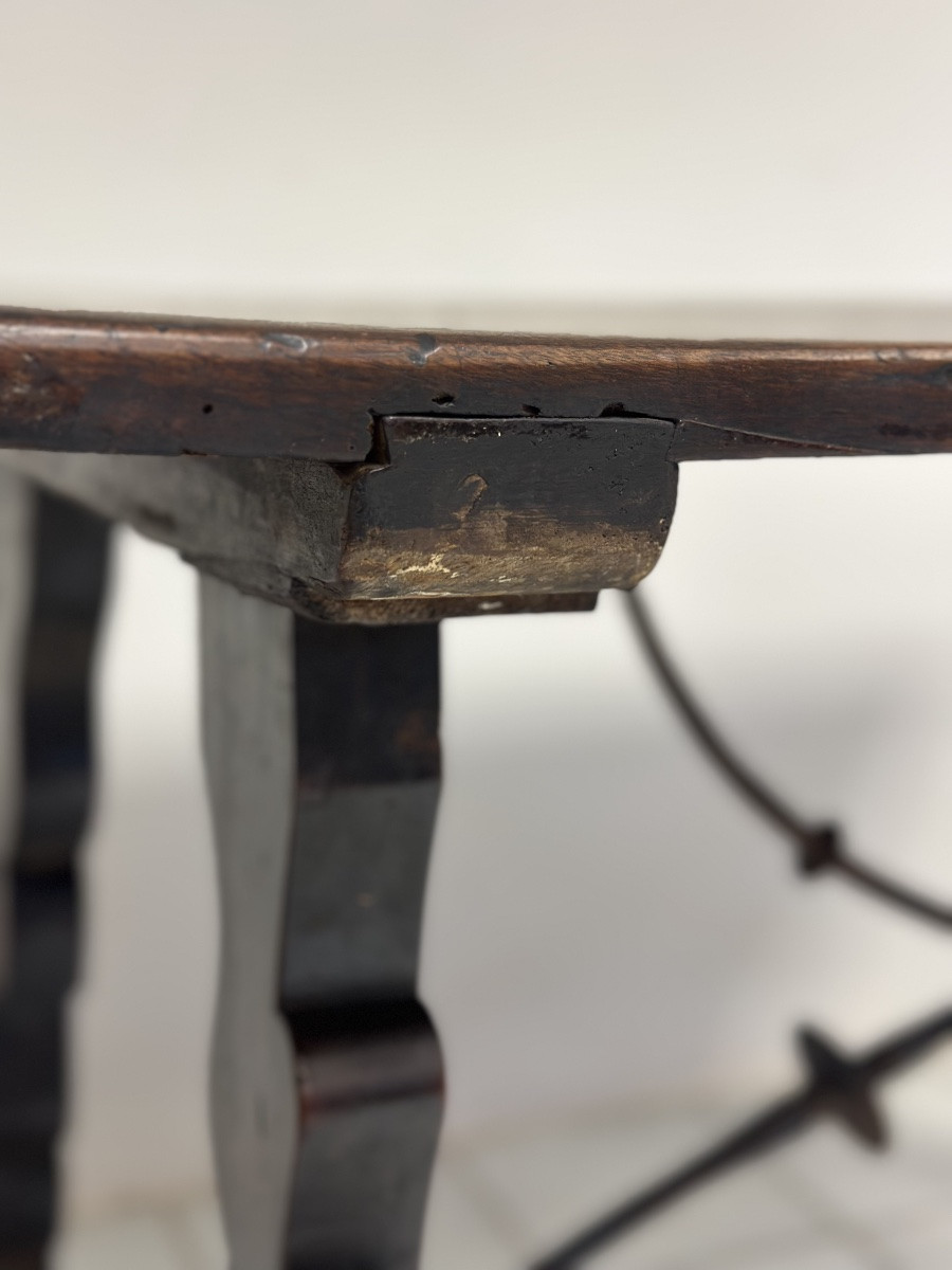 Louis XIV Walnut Refectory Table. Lombardy, 1600s Era-photo-4