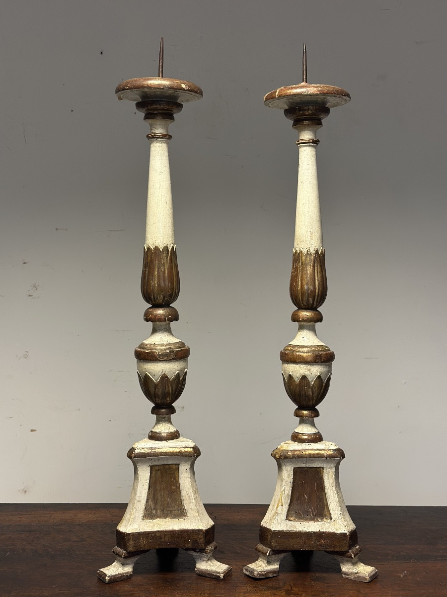 Pair Of Lacquered And Gilded Candlesticks. Made In The Late 17th Century. H 80 Cm.-photo-1