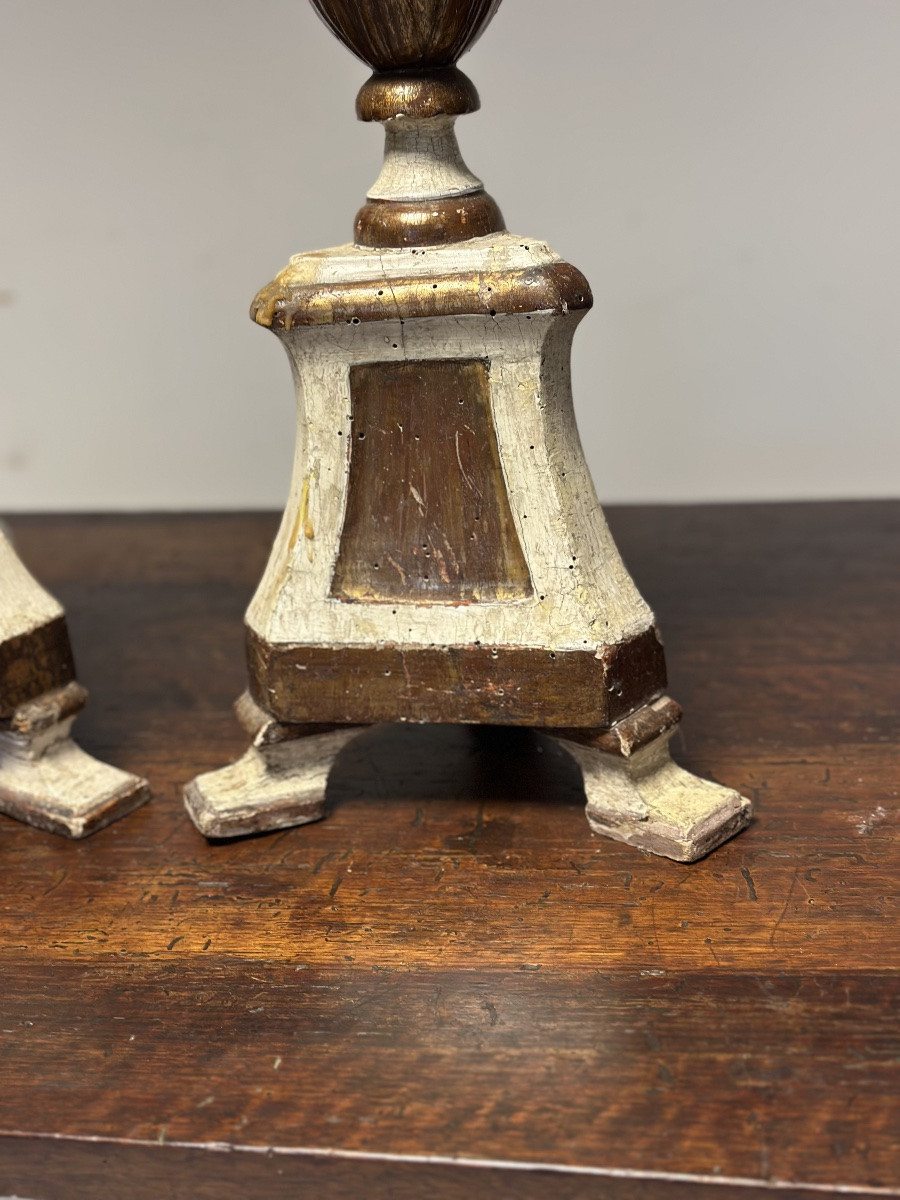 Pair Of Lacquered And Gilded Candlesticks. Made In The Late 17th Century. H 80 Cm.-photo-2