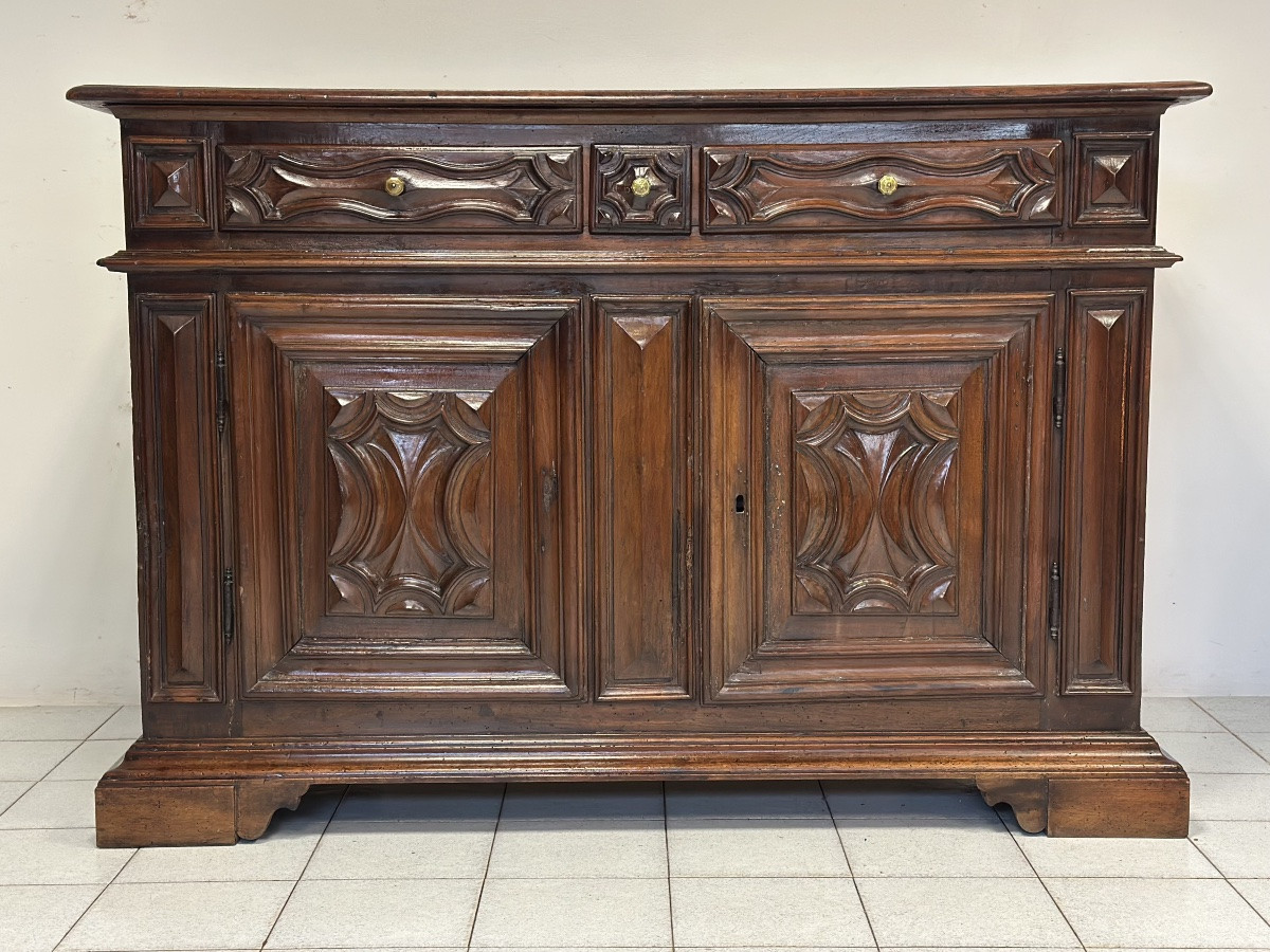 Walnut Sideboard. Liguria / Piedmont / Early 18th Century-photo-5