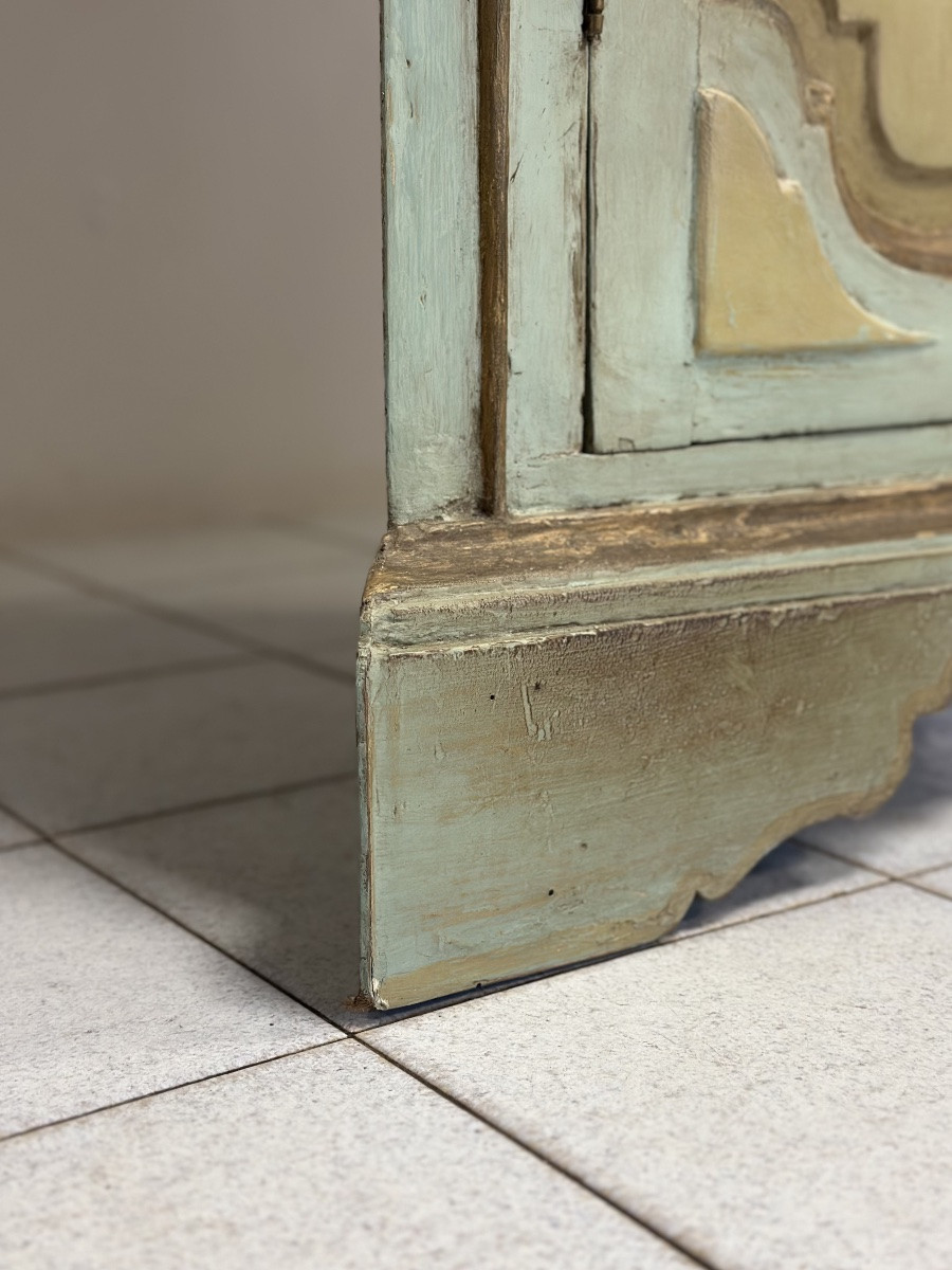 Tuscan Gold Lacquered Display Corner Cabinet From The Early 19th Century-photo-2