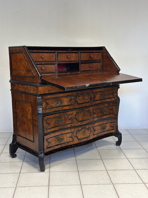 Lombard Louis XV Chest Of Drawers. Milan, Early 18th Century.-photo-3
