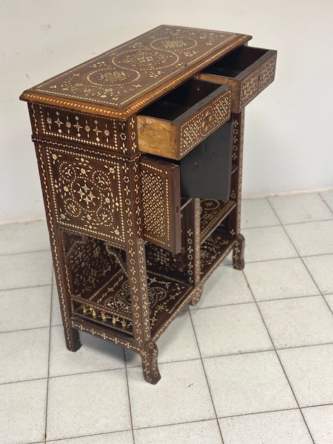 Buffet incrusté dans le style d'Adriano Brambilla. Milan, fin du XIXe siècle.-photo-3