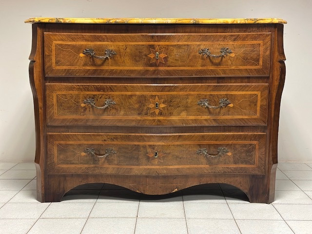 Commode Louis XV. Naples, début du XVIIIe siècle.-photo-3