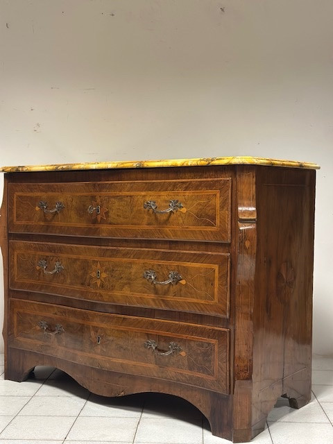 Commode Louis XV. Naples, début du XVIIIe siècle.-photo-7