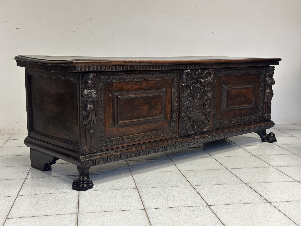 Lombard Renaissance Noble Chest From The City Of Bergamo, Early 17th Century-photo-3