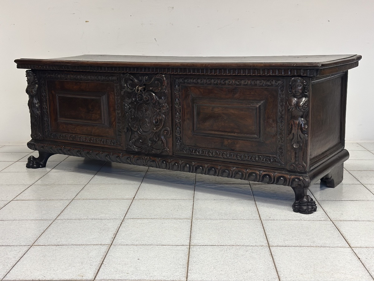Lombard Renaissance Noble Chest From The City Of Bergamo, Early 17th Century-photo-1