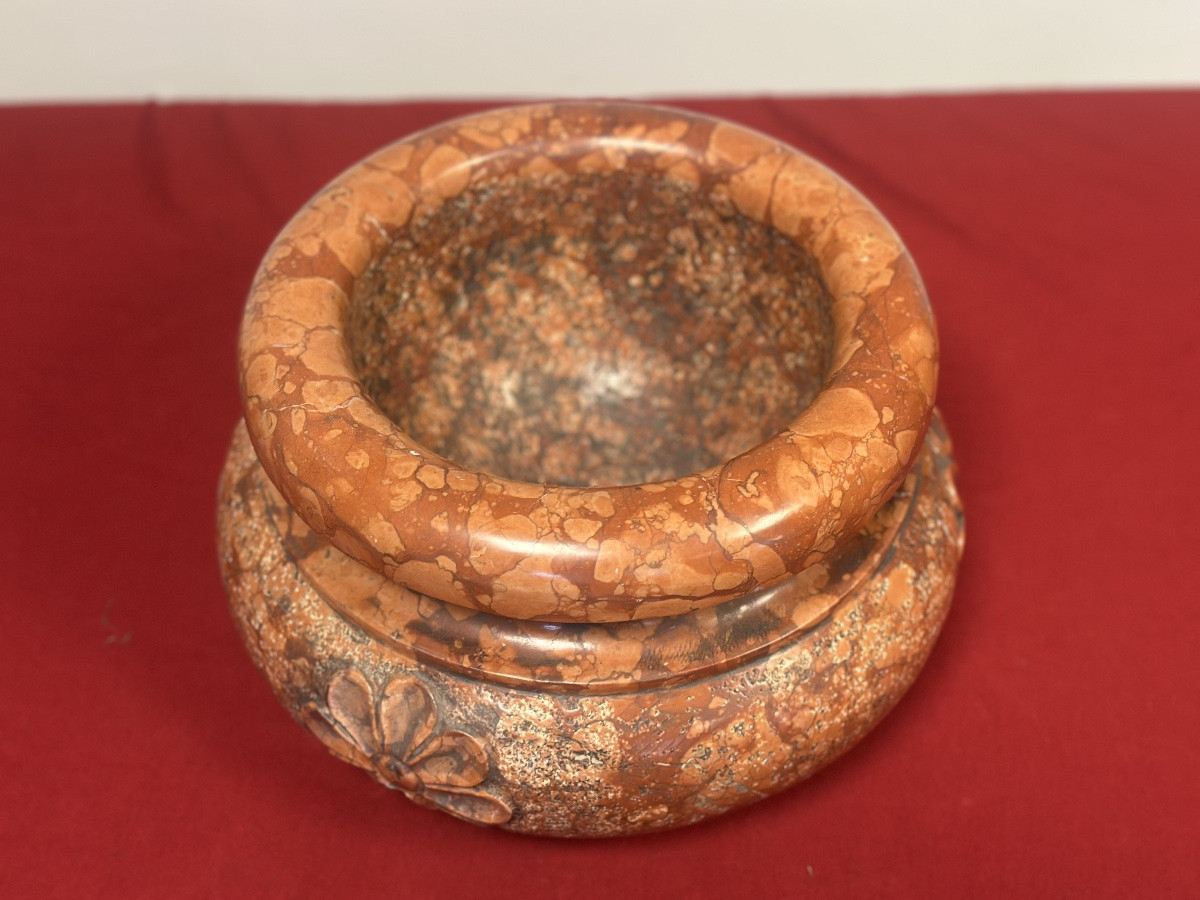 19th Century Imperial Red Marble Holy Water Stoup-photo-4