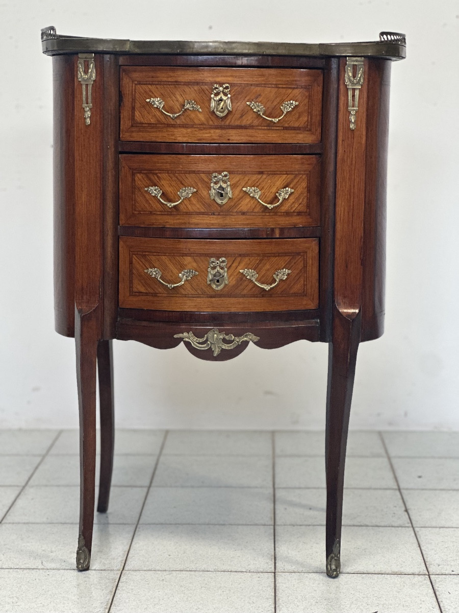 Bean-shaped Centerpiece Cabinet. Napoleon III, Late 19th Century, Restored.