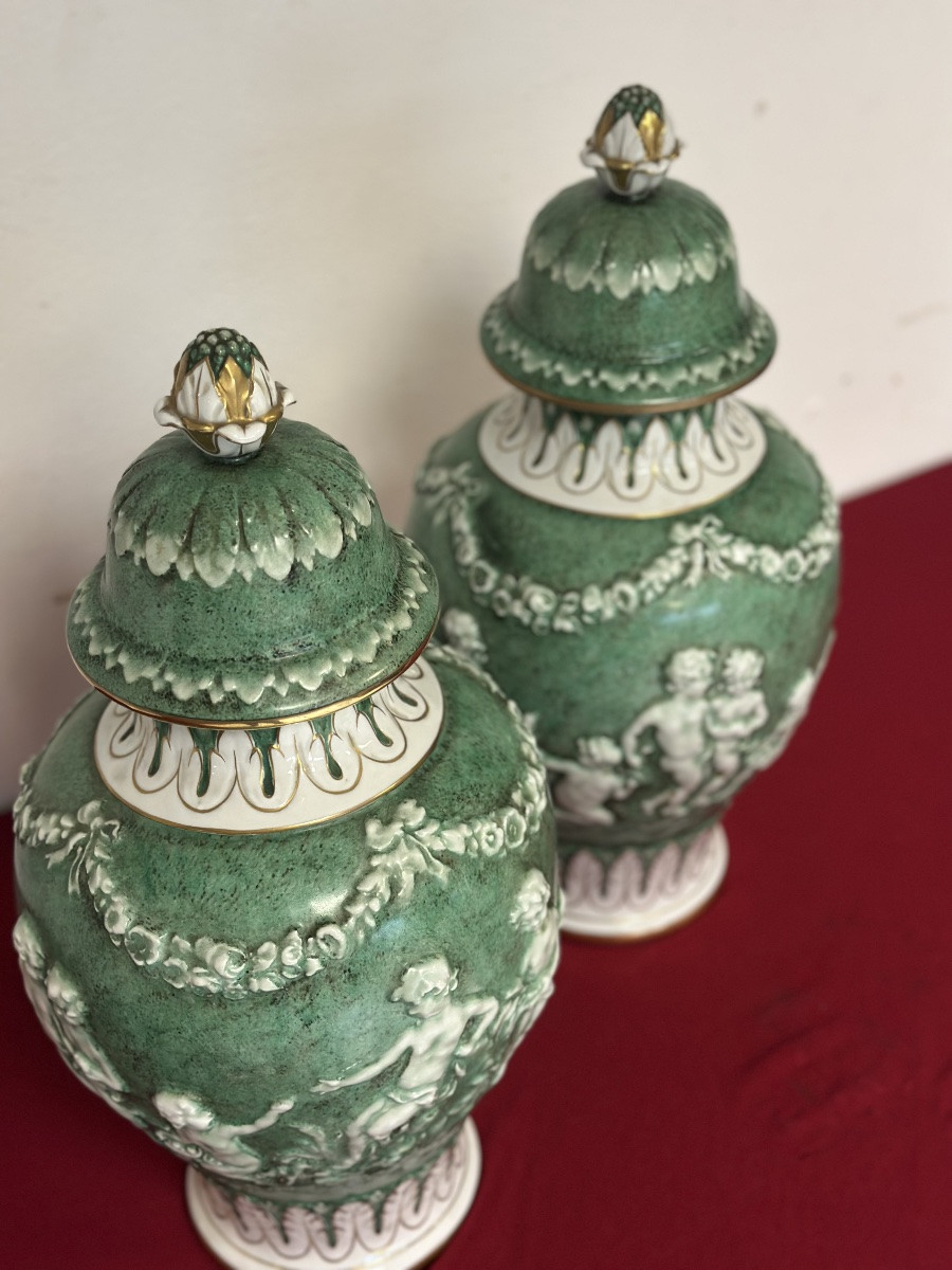 Pair Of Porcelain Vases With Lids. Capodimonte, Early 20th Century-photo-1