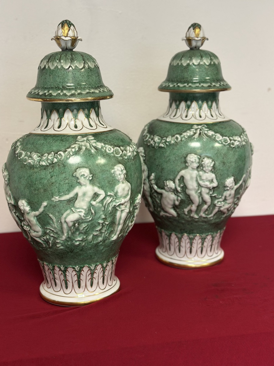 Pair Of Porcelain Vases With Lids. Capodimonte, Early 20th Century-photo-3