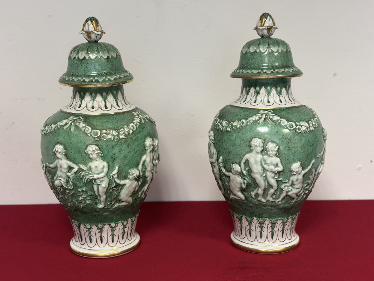 Pair Of Porcelain Vases With Lids. Capodimonte, Early 20th Century