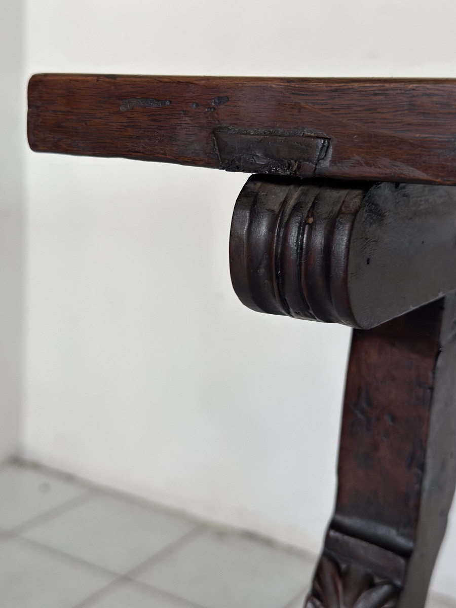 Walnut Side Table. Spain, 17th Century-photo-4