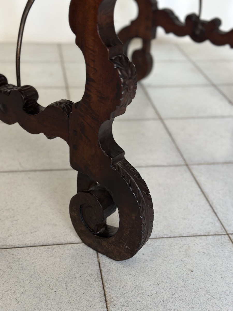 Walnut Side Table. Spain, 17th Century-photo-3