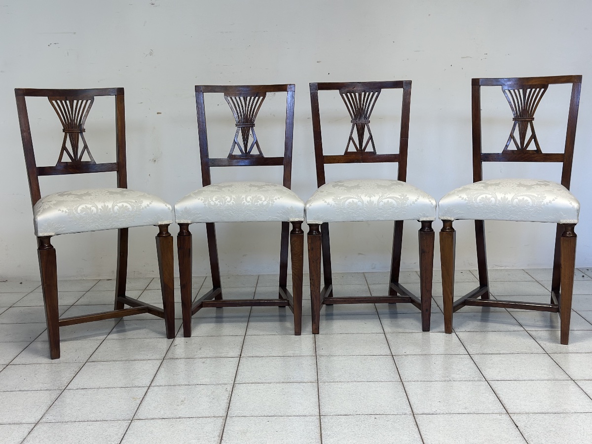 Set Of Four Louis XVI Chairs. Modena, Late 18th Century.-photo-4