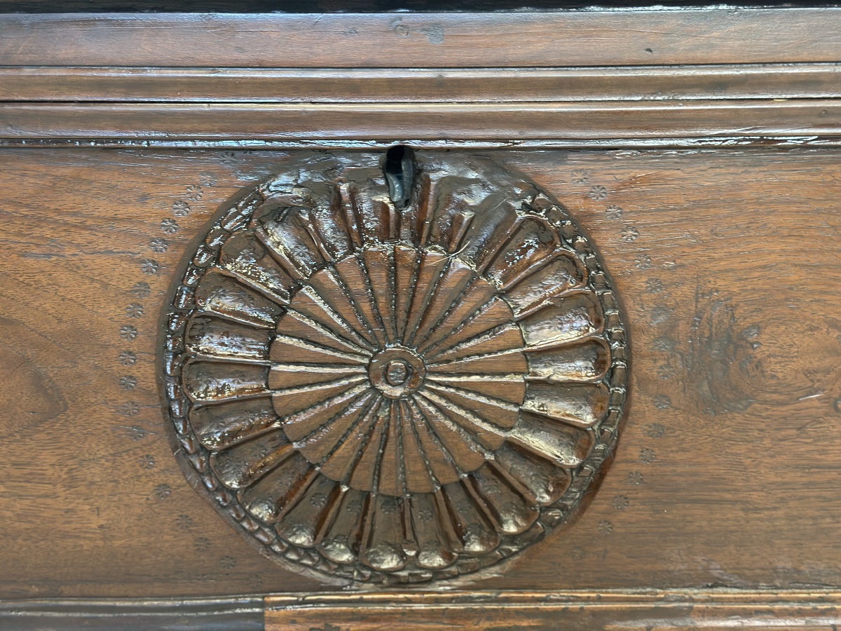 Carved Lombard Chest From Brescia, Early 17th Century-photo-4