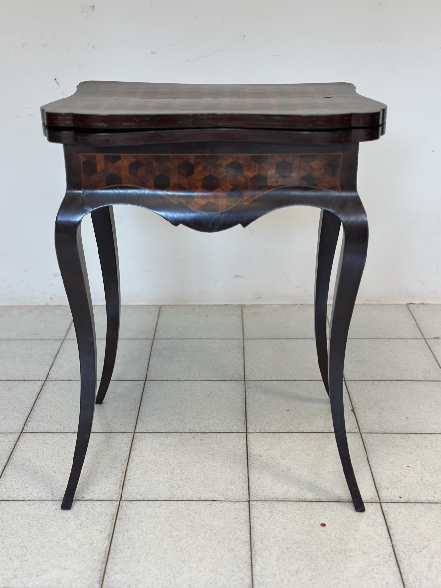 Petite table de jeu d'époque Charles X, en placage et marqueterie de bois divers ; XIXe siècle,-photo-3