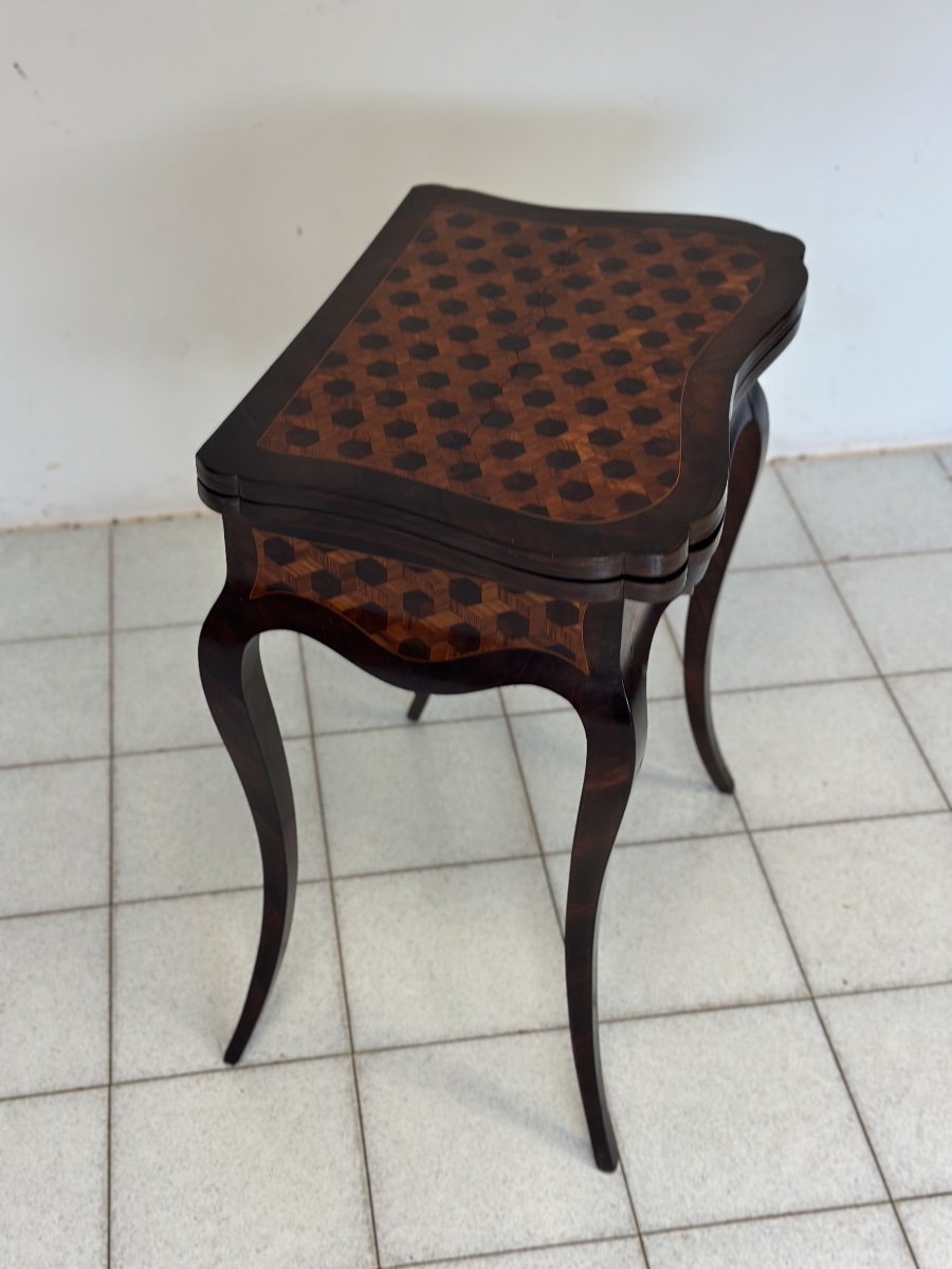 Petite table de jeu d'époque Charles X, en placage et marqueterie de bois divers ; XIXe siècle,-photo-6