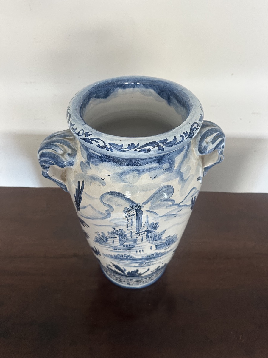 Pot de pharmacie en majolique bleue et blanche de Savone-Albissola, début du XXe siècle.-photo-2