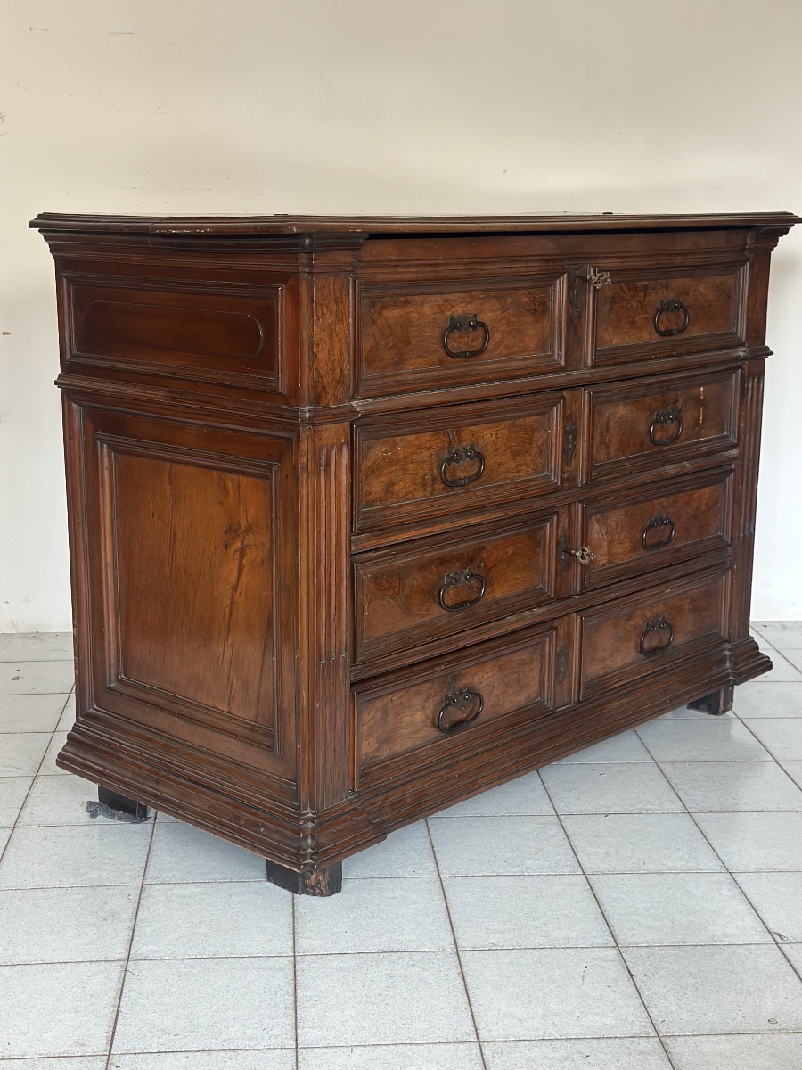 Canterano With Walnut Inlay. Tuscan Louis XIV 600-photo-2