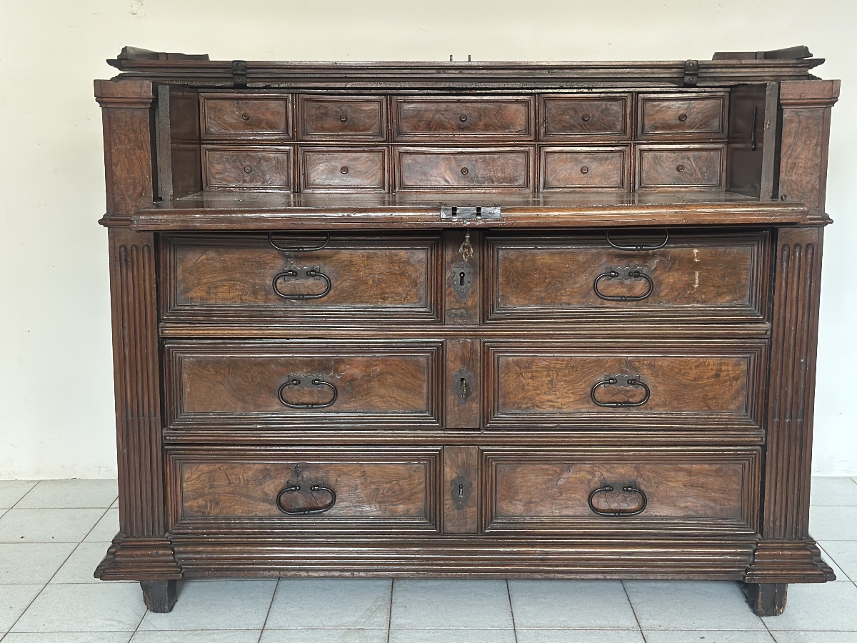 Canterano With Walnut Inlay. Tuscan Louis XIV 600-photo-8