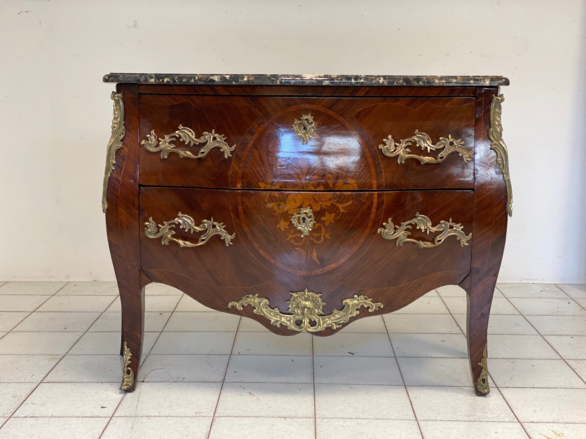 Commode galbée (façade et côtés) d'époque Napoléon III (XIXe siècle), restaurée.-photo-2