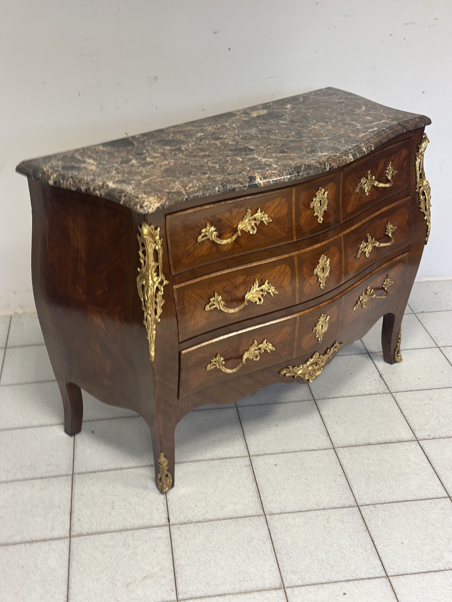 Commode galbée en bois de rose, ébène et bois violet, XIXe siècle, époque Napoléon III (restaur-photo-1