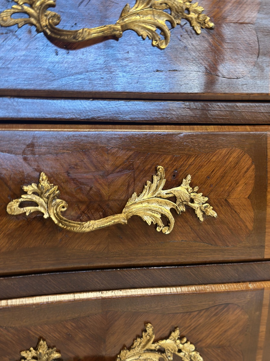 Commode galbée en bois de rose, ébène et bois violet, XIXe siècle, époque Napoléon III (restaur-photo-5